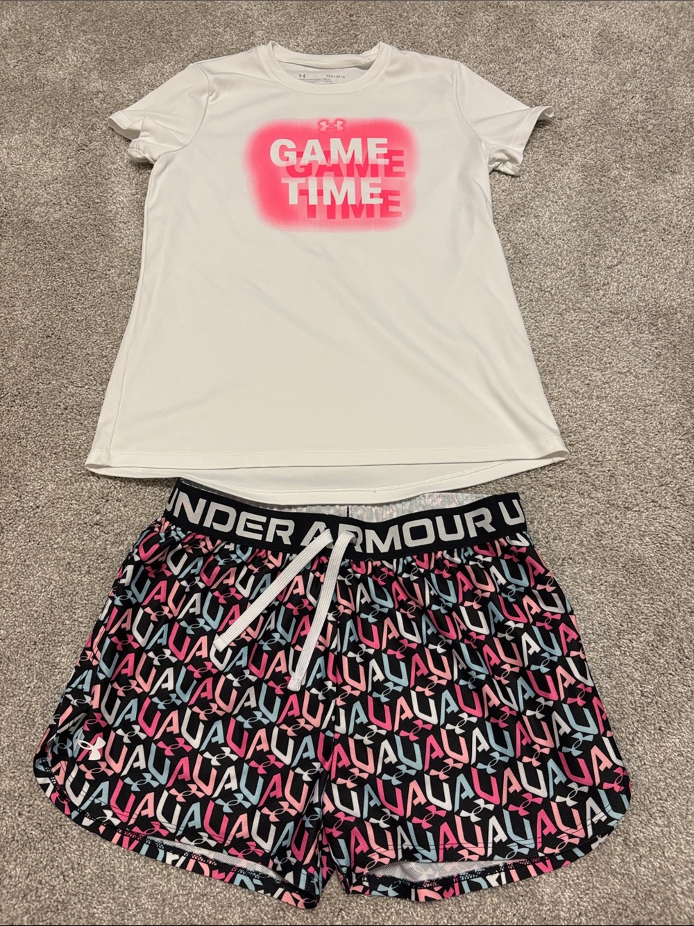 Under Armour Girls' White 'Game Time' Tee & Black Logo Shorts heatgear bundle